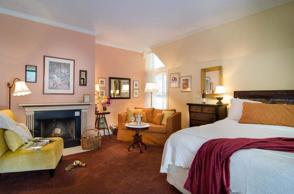 Madrona Manor Hotel Healdsburg Exterior photo